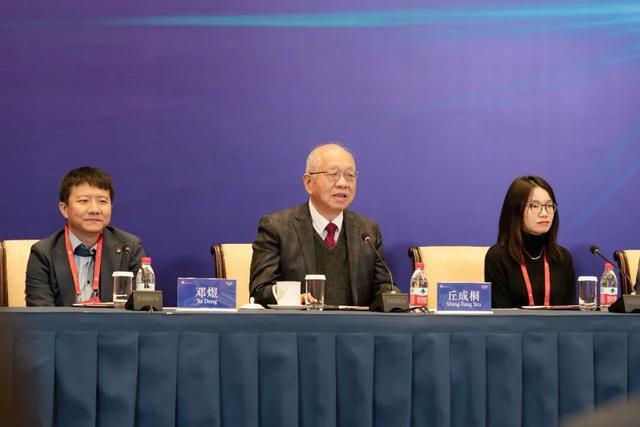 王虹、邓煜冲击菲尔兹奖,中国籍数学家有望首次登顶,二人为北大同窗