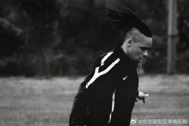 曾效力葡萄牙豪门本菲卡,前北京国安外援马努因车祸离世,终年43岁,其在2012年加盟国安,但仅出战7场比赛便与球队解约