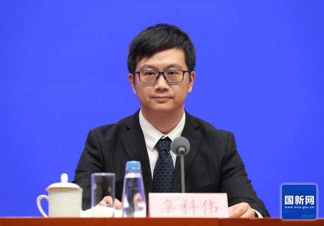 文旅部：“欢迎大家利用假期、周末等闲暇时间，多到县城、乡村走一走，探访县域好风光，体验乡村慢生活”