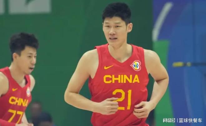 中国篮协又出大昏招了?郭士强学宫鲁鸣玩长集训:胡金秋被坑惨了