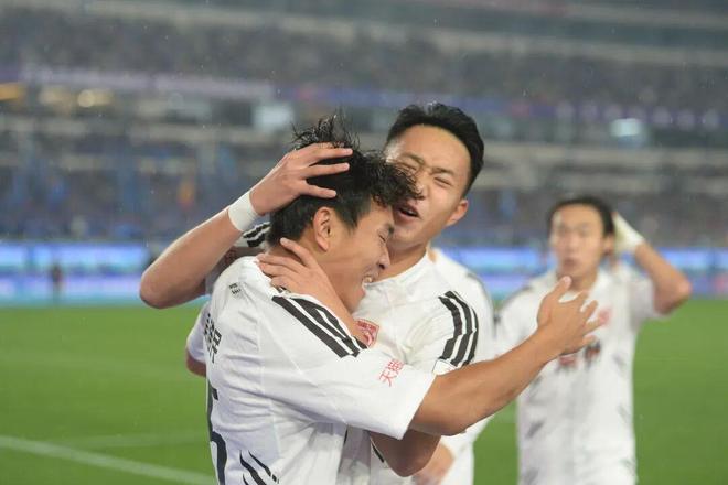 乒乓球全锦赛:马龙/许昕晋级男双4强