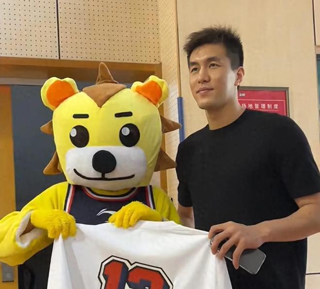 前男友父母喊话Nevaeh：为什么不让我们见孙子