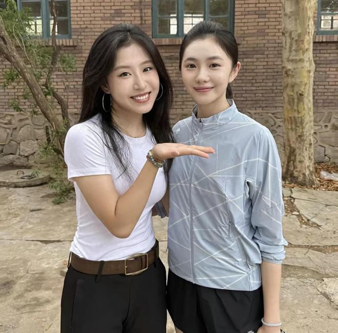 贝林厄姆带队2比0拿下小组头名，图赫尔仍有烦恼