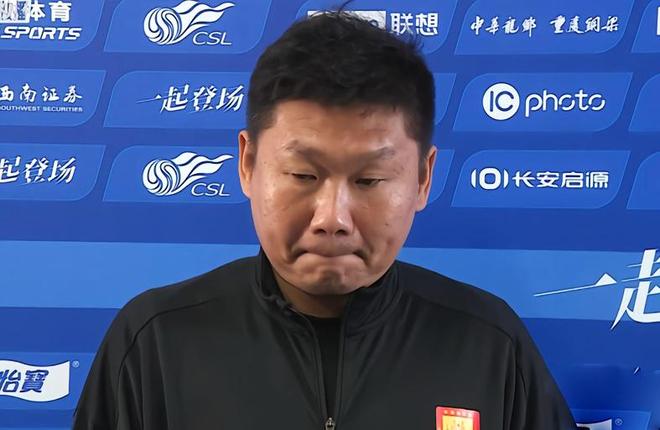 女子大闹美联航后续:目击者曝恶心事,火遍外网社死,被日警带走