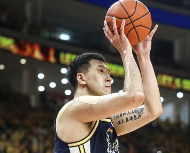 郭士强：依据NBA国际球员规定，王俊杰空降收权！杨瀚森随后合练