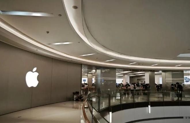“大G只剩车轱辘”!男子投200多万元囤230台iPhone 17系列,本想三五天赚十多万元,发布会后卖一台亏一台
