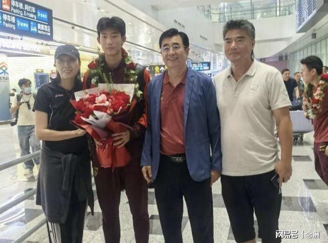 颜骏凌:为武磊百场感到骄傲;李昊很有潜力,会帮他尽快融入
