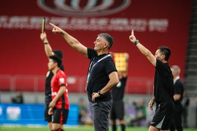 中国即将迎来大变局,手握两套房的家庭,未来要算清哪几笔账?