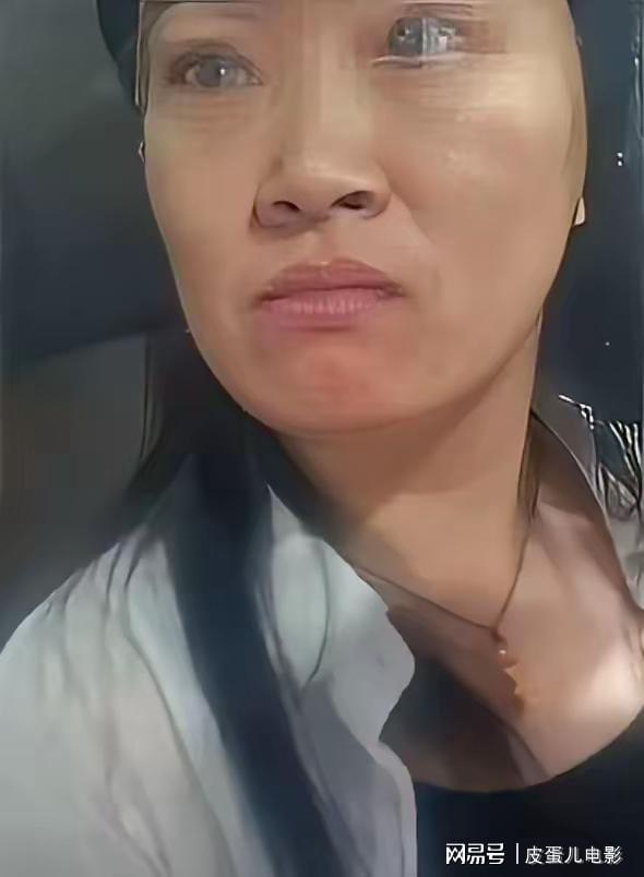 一句“没本事才来送外卖”,这位女老师把自己的饭碗砸了!