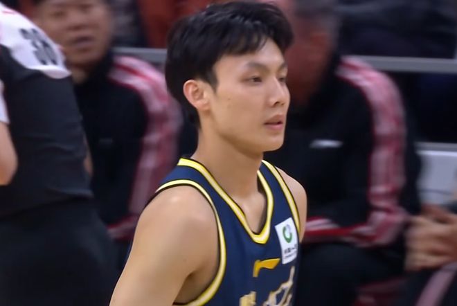 宏远速递!徐杰做重要决定,王少杰无缘回归,4人升上一队