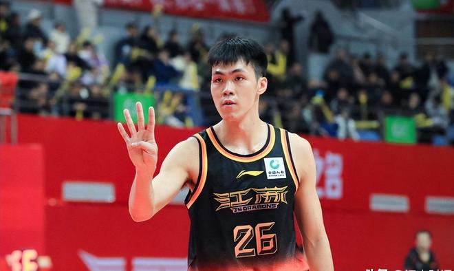 郑钦文：打到最后大家都有机会——是女王自信还是国王新衣？