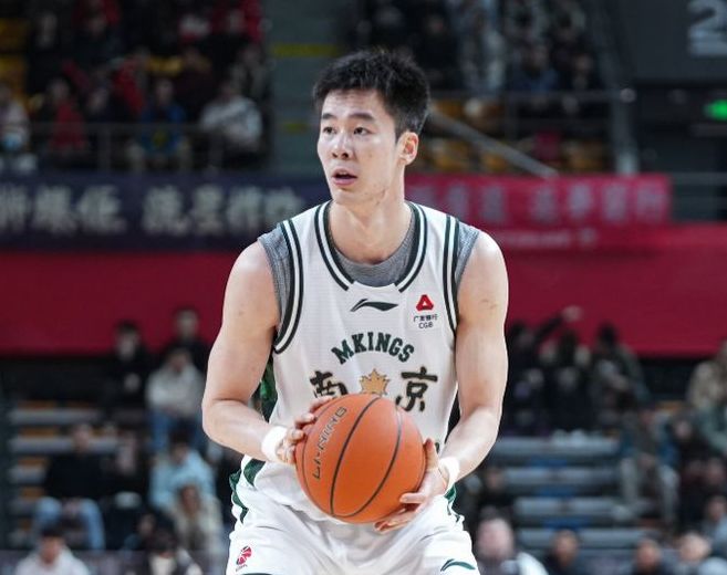 3年1800万！同曦完成3年满额顶薪续约郭昊文 再次冲NBA失败回归