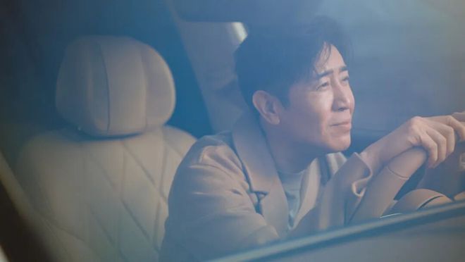 于和伟给8个哥姐全款各买一套房,被三哥指着鼻子骂,从不解释的他,这次红着眼回了一句话..