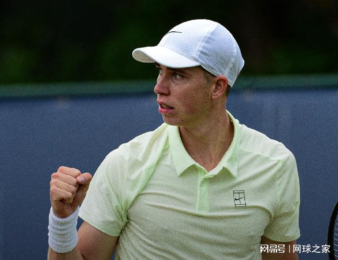 魏莹案再反转:榜一大哥撤回谅解书,反被控敲诈!双向隐瞒下,2500万打赏谁才是受害者?