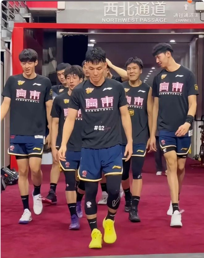 CBA速递,广东有喜有忧,新疆欲签183cm豪斯,广厦主帅变动!