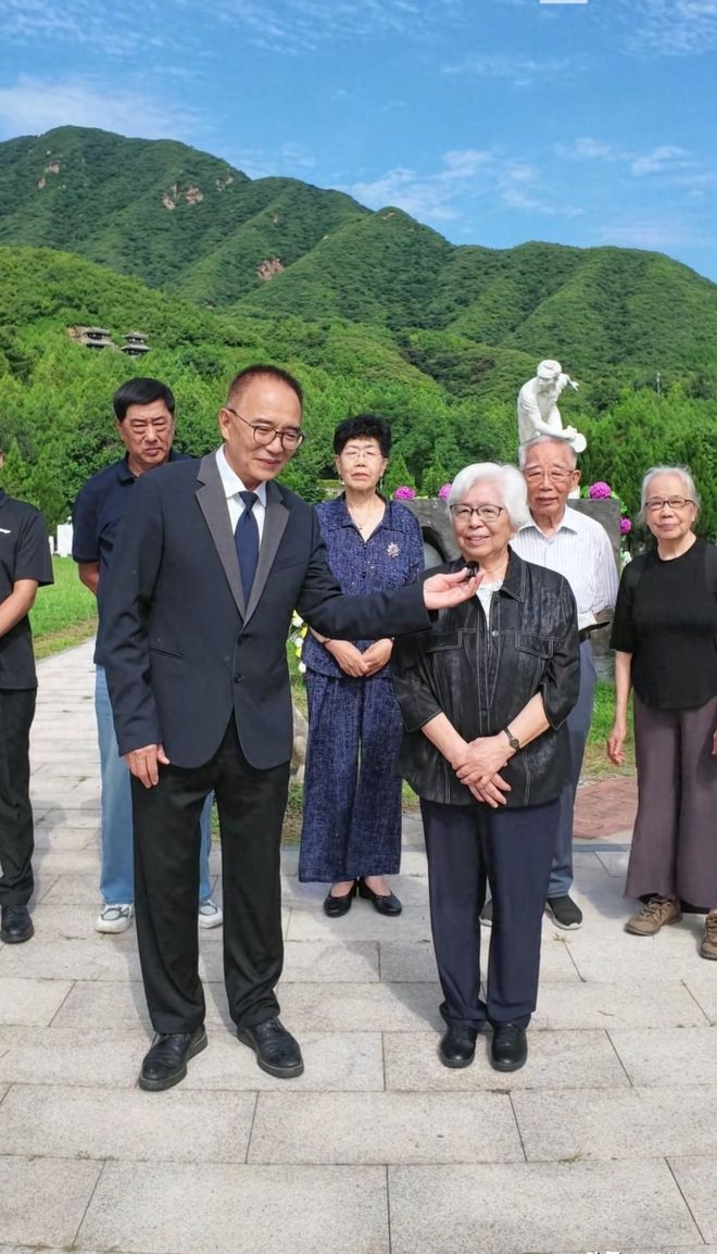 原来庄则栋已去世13年,妻子每年从日本来纪念他,余生没再找老伴