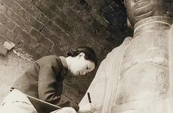 王曦雨首进法网女单16强，德约科维奇两盘领先遭逆转出局