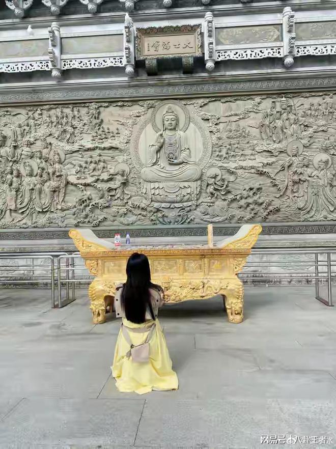 美股半导体、存储芯片盘前拉升,科技七巨头集体上涨